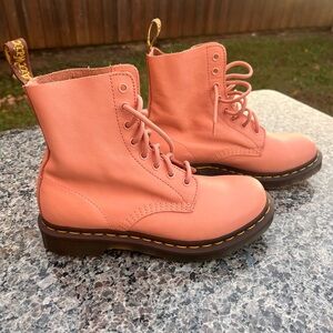 Dr. Martens 1460 PASCAL VIRGINIA LEATHER LACE UP BOOTS